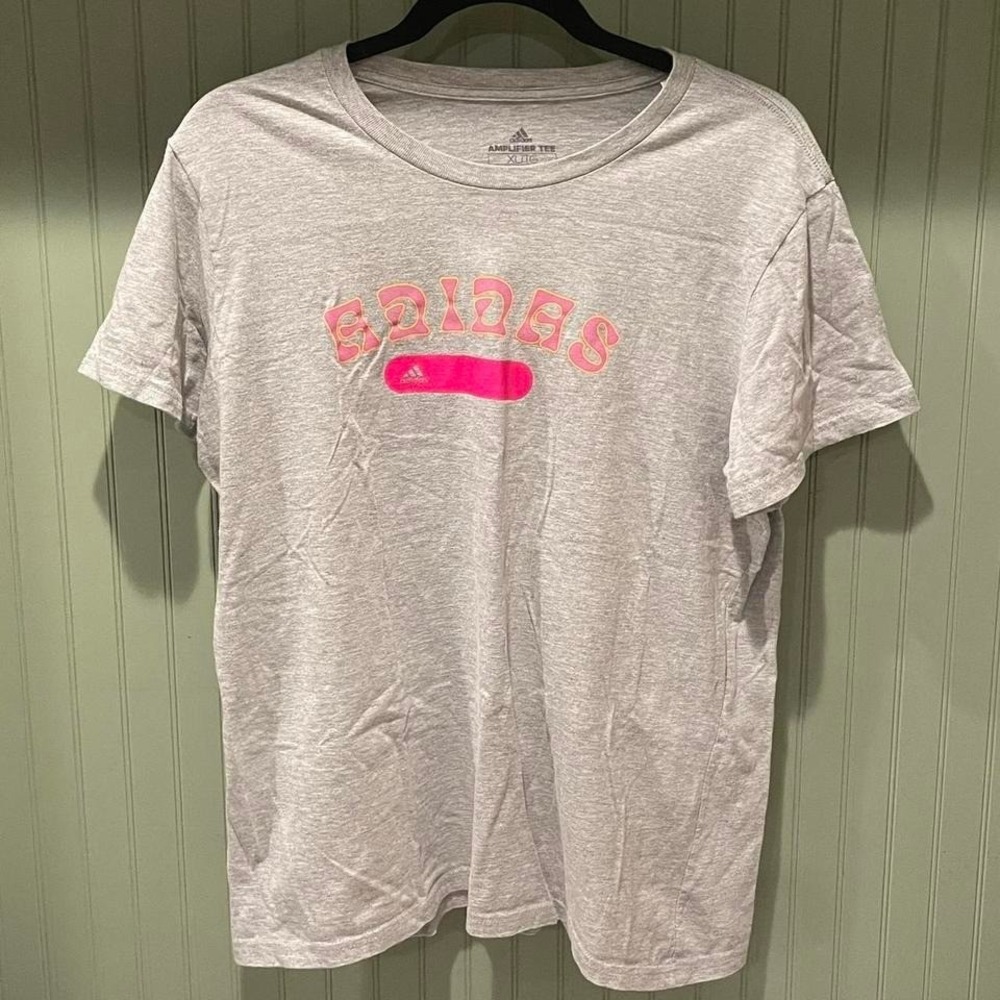 Adidas Graphic T-Shirt Womens Size XL Retro Vibe Gray Short Sleeve Shirt